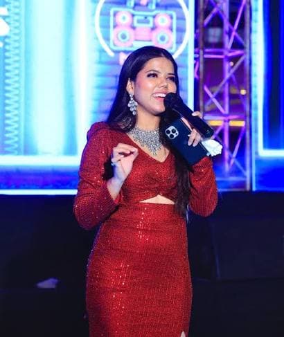 Anchor Komal Gahlyan