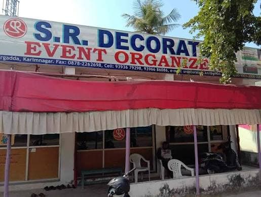 S R Decorators