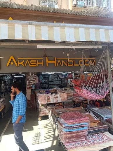 Akash Handlooms